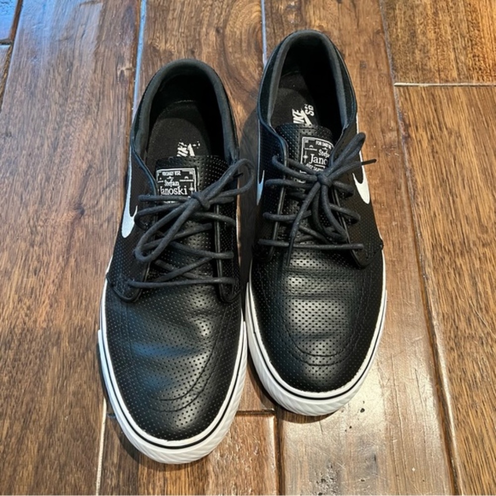 Nike SB Stefan Janoski Low Black Leather Perforated Sneakers Men’s Size 11 - Picture 2 of 8